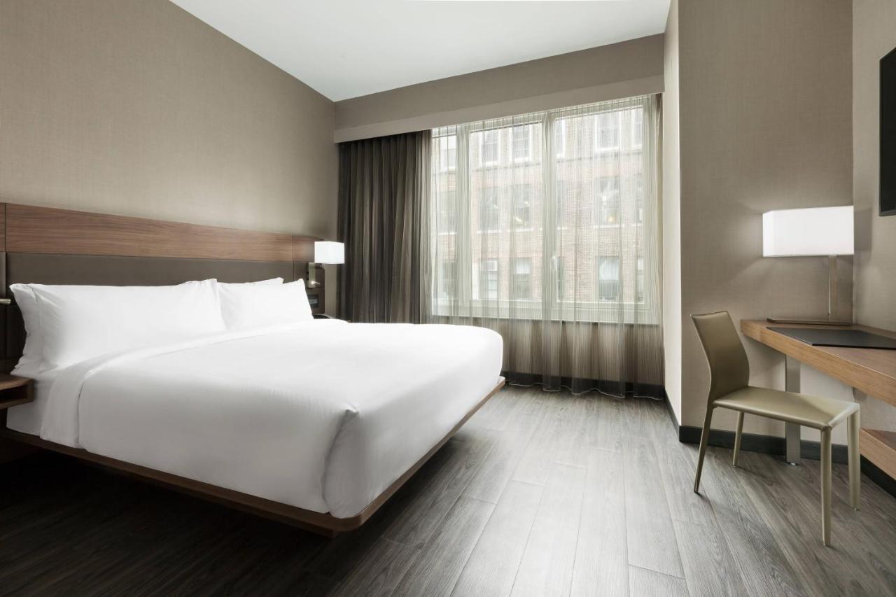 Ac Hotel By Marriott New York Times Square Bagian luar foto
