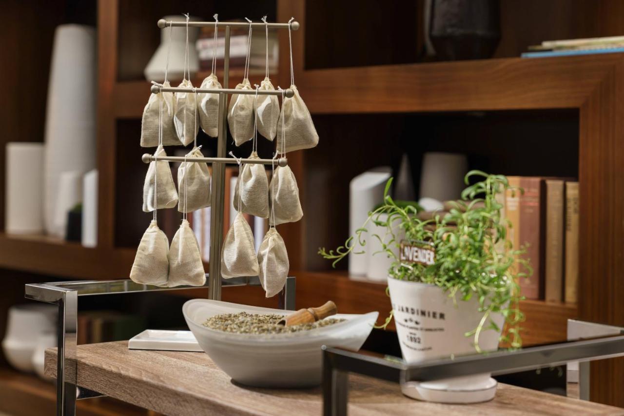 Ac Hotel By Marriott New York Times Square Bagian luar foto